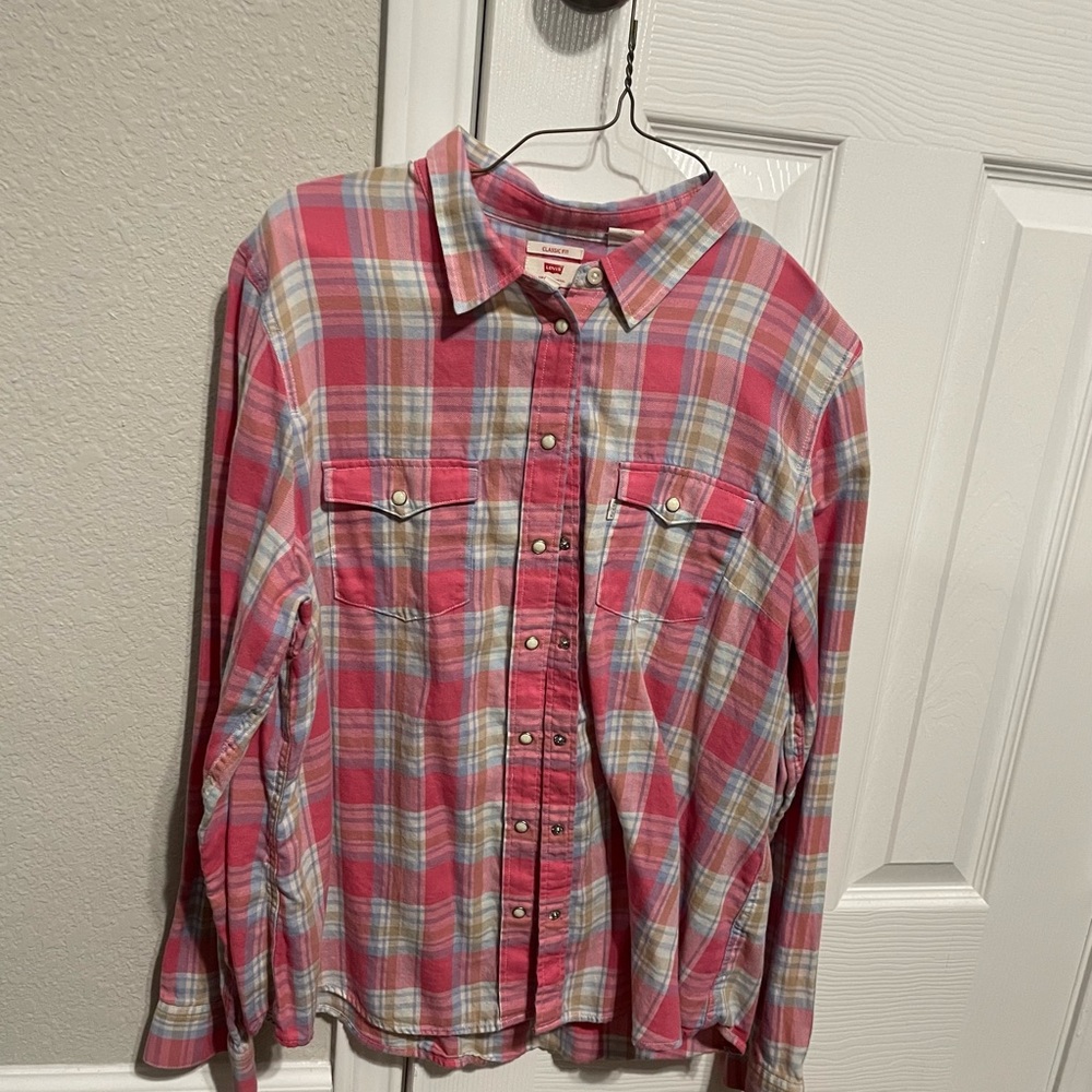 Women’s Button Up